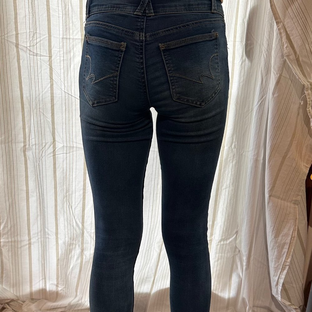 Wallflower Stretch Jeans